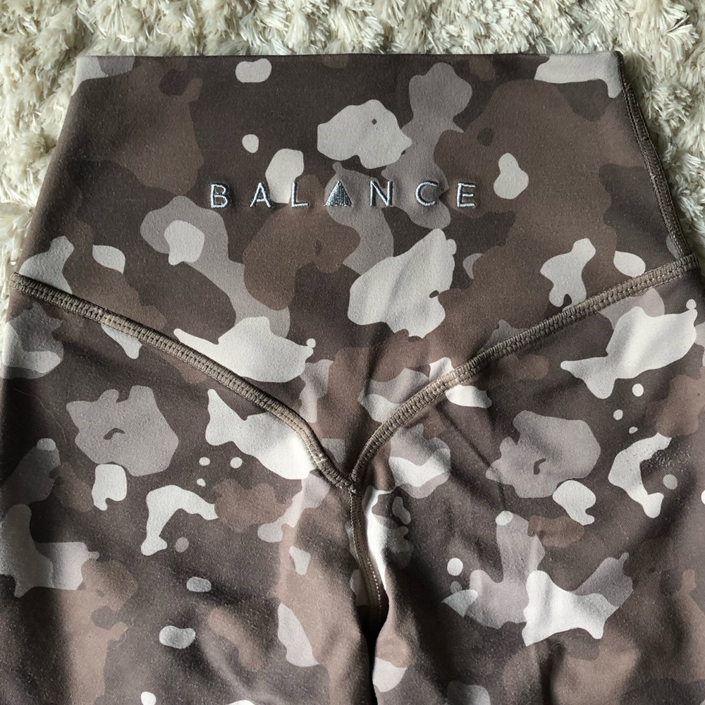Balance Athletica (Vitality) Camo leggings